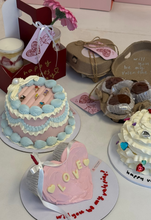 Load image into Gallery viewer, Mini Gem Cake