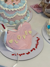 Load image into Gallery viewer, LOVE Cupcakes (2 pcs)
